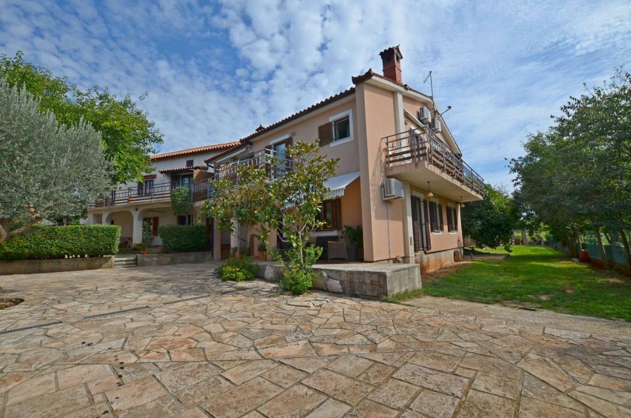 Apartments Josip Pavicini المظهر الخارجي الصورة